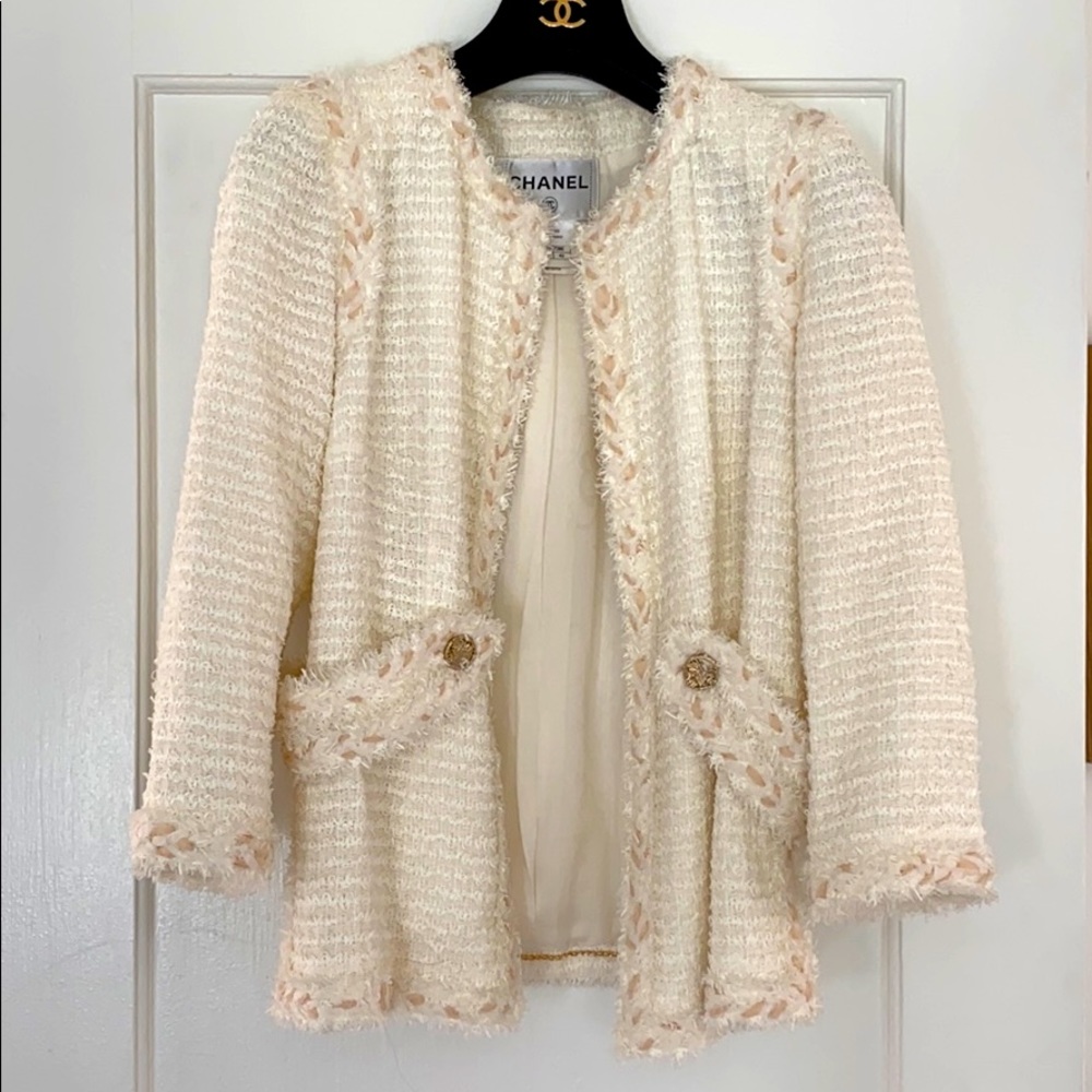 AUTHENTIC PRISTINE CHANEL TWEED JACKET!